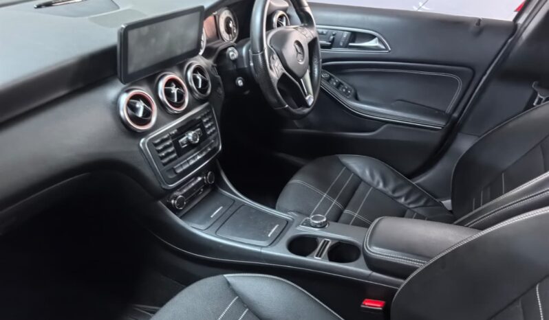 
								Mercedes Benz A200 full									