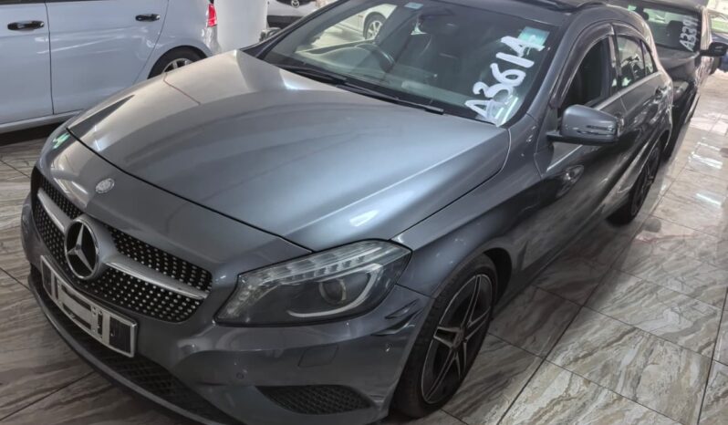 
								Mercedes Benz A200 full									