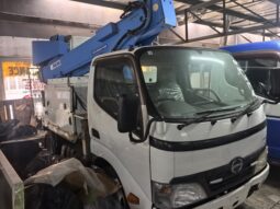 Hino crane truck