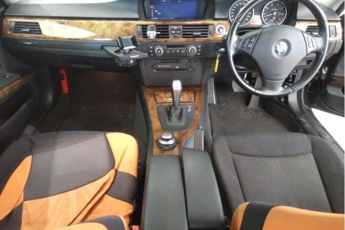 
								BMW 320i full									