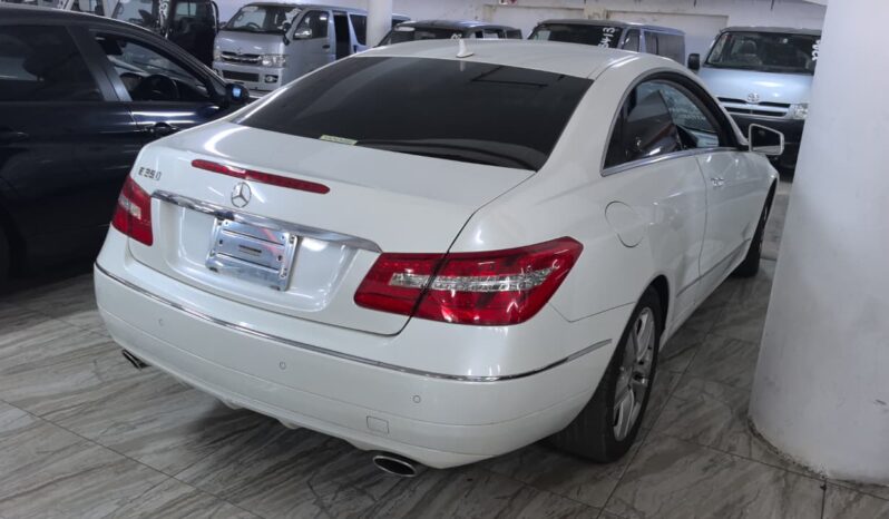 
								Mercedes Benz E350 full									