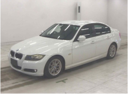 BMW 320I