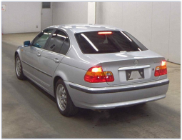 BMW 320i