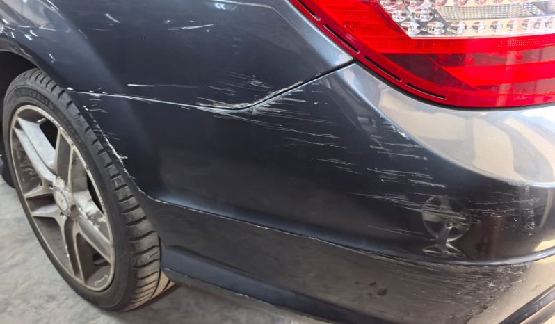 
								Mercedes Benz C200 full									