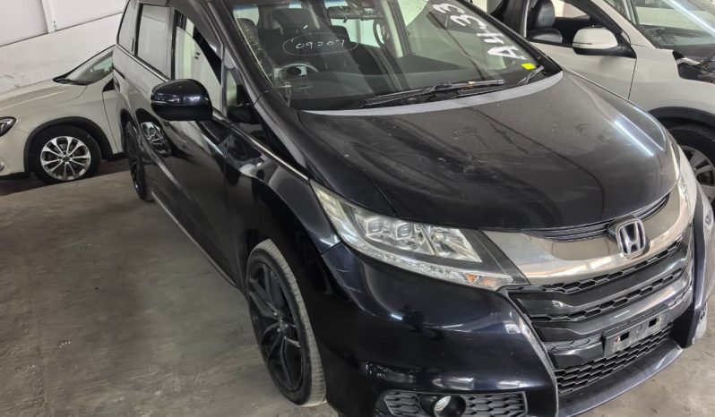 
								Honda Odyssey full									