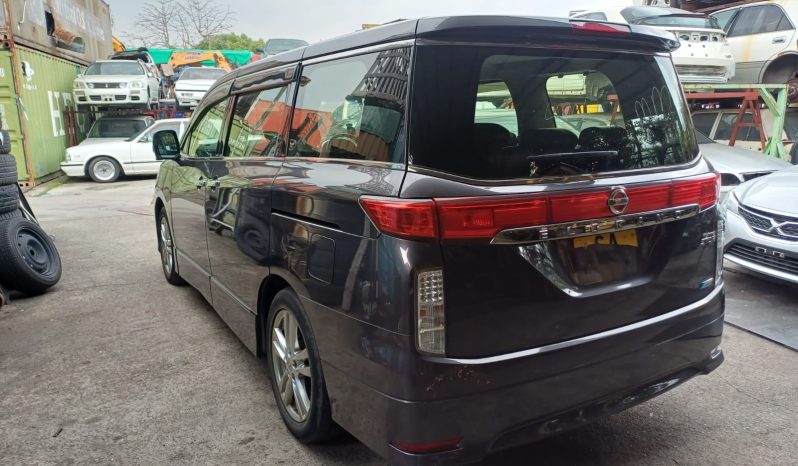
								Nissan Eldrand full									