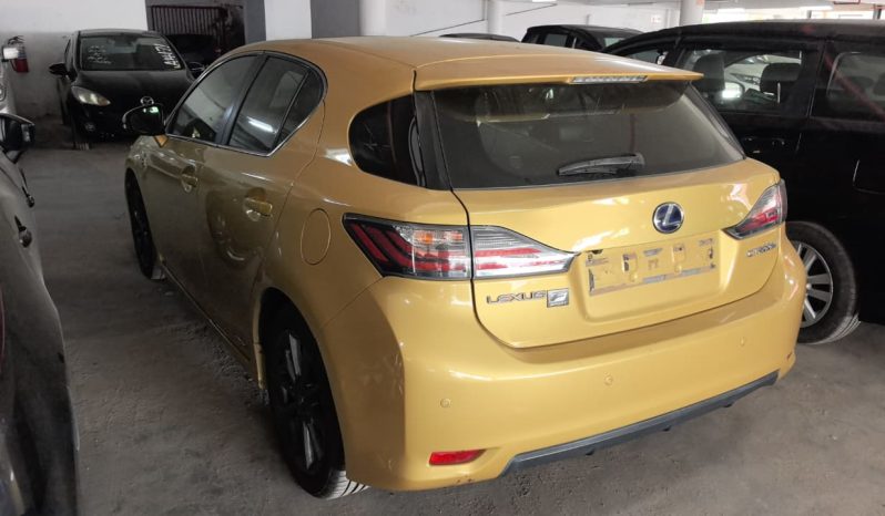 
								Lexus ct200h full									