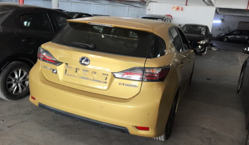 
								Lexus ct200h full									