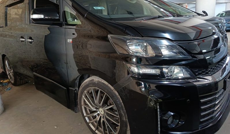 
								TOYOTA VELLFIRE full									