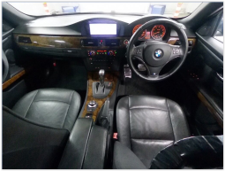 BMW 335i