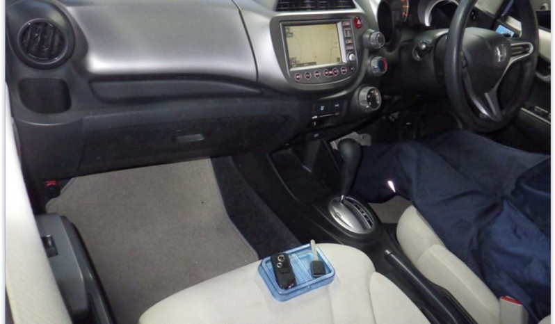 
								Honda Fit full									