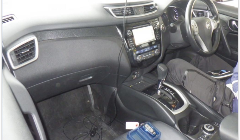 
								Nissan Xtrail full									