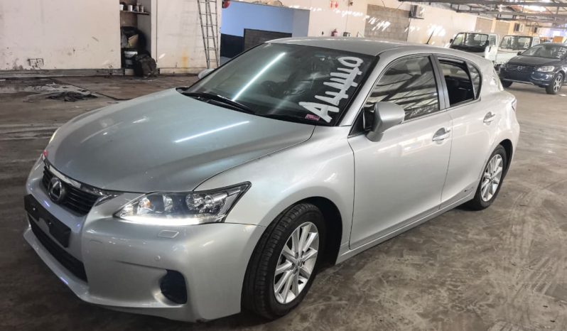 
								Lexus CT200H full									