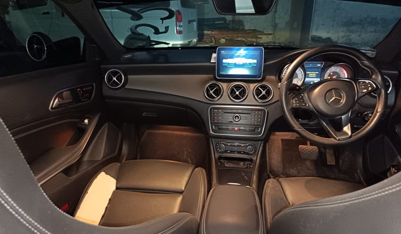 
								MERCEDES CLA180 full									